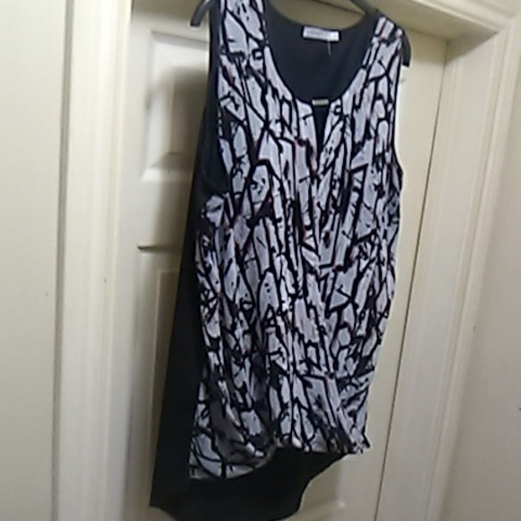 Ricki's Black and Gray Rust  Patterned Blouse - Picture 2 of 6